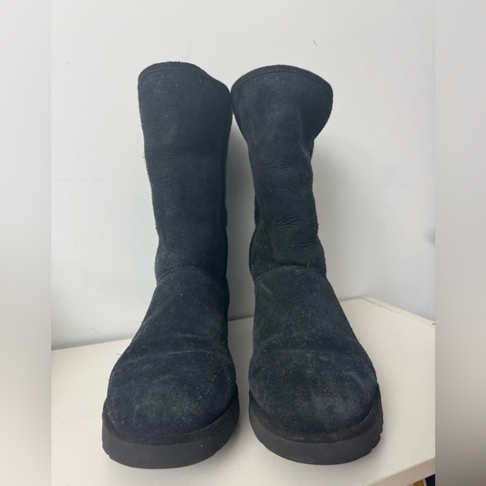UGG Amie Classic Slim Black Suede Wedge Shearling Boots Women’s 9.5 SN 1013428